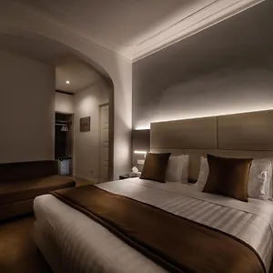 Pensión Trinita Grand, Roma